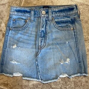 Girls jean skirt.  Size 6.
